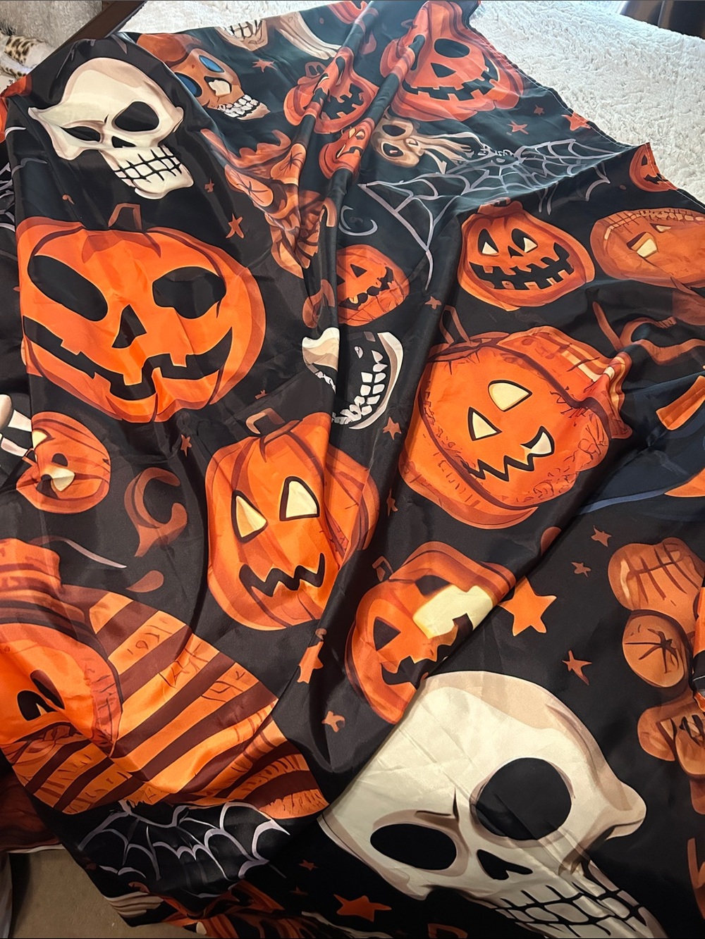 Halloween design shower curtain